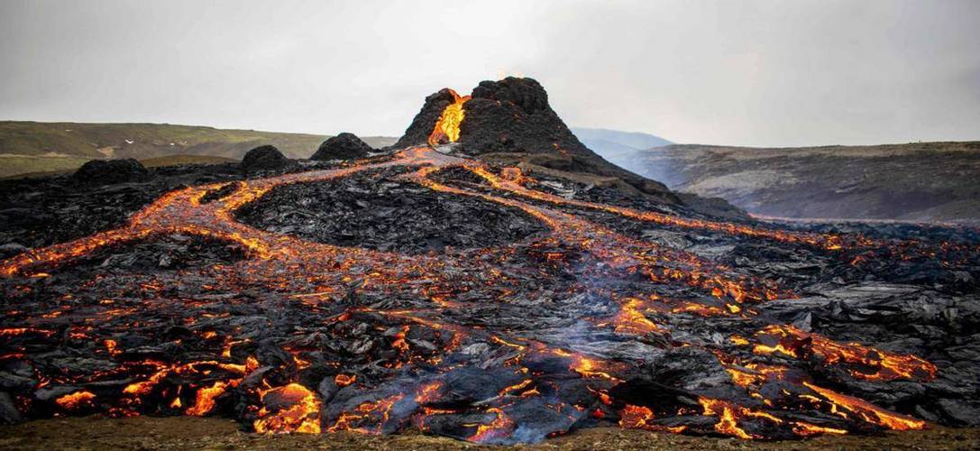 汤加火山猛烈喷发！相当于1000枚原子弹爆炸，对全球影响有多大江西蘑菇中毒事件江西上栗县一家烟花爆竹厂爆炸现巨大蘑菇云，你怎么看这类安全隐患 防晒霜